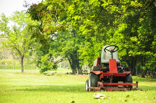 lawn care may contribute to water pollution 1646 40013508 0 14105830 500 - Urbanization study helps track impact of lawn care on environment